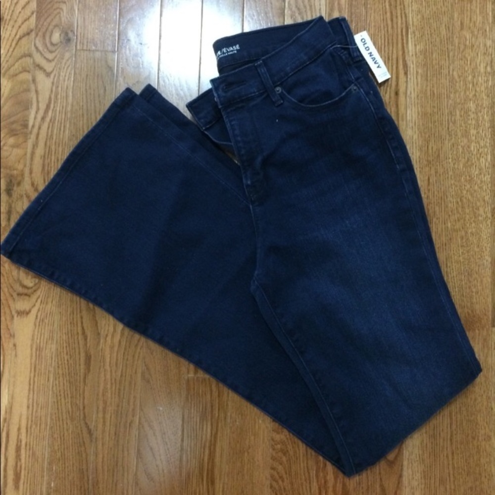 NWT High Rise Flare Jeans